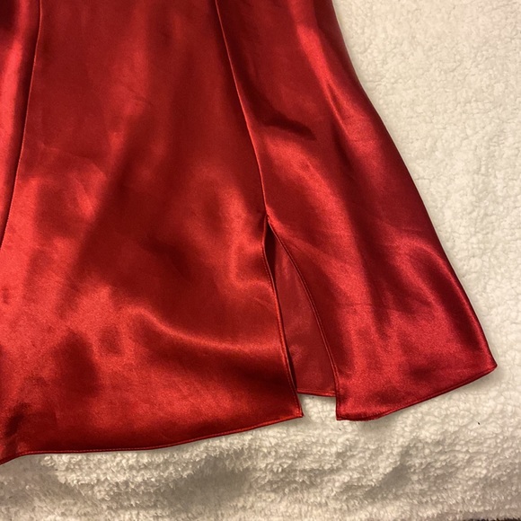 Lingerie - Picture 3 of 5